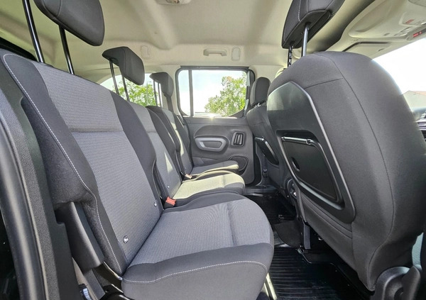 Toyota Proace City Verso cena 104900 przebieg: 107480, rok produkcji 2021 z Międzychód małe 254